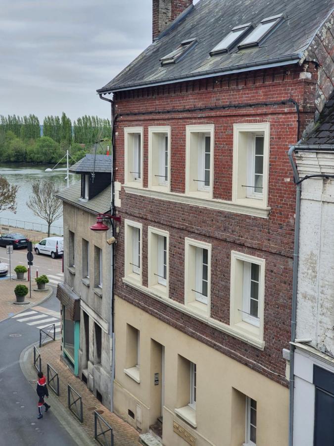 Appartement Meuble, Bord De Seine Duclair Esterno foto